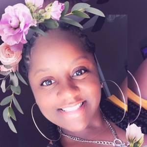 Meet your Posher, Deanna